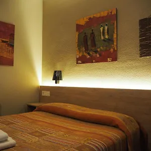 Acella 5*, Pamplona Espanha